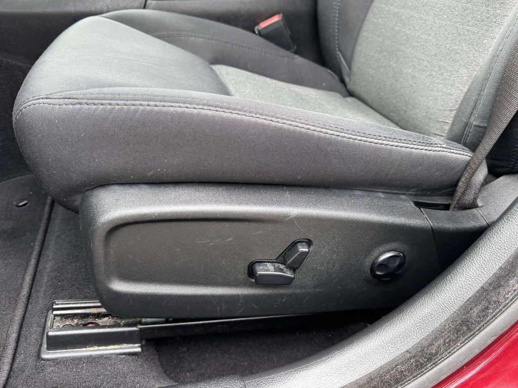 Used 2019 Chrysler 300 Touring w/ Chrome Appearance Package image 20