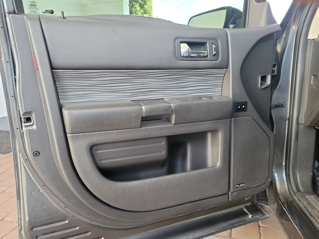 Used 2019 Ford Flex Limited w/ Equipment Group 301A FWD image 21