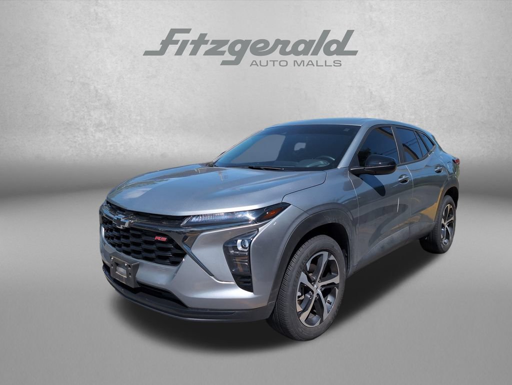 Used 2024 Chevrolet Trax RS FWD image 3