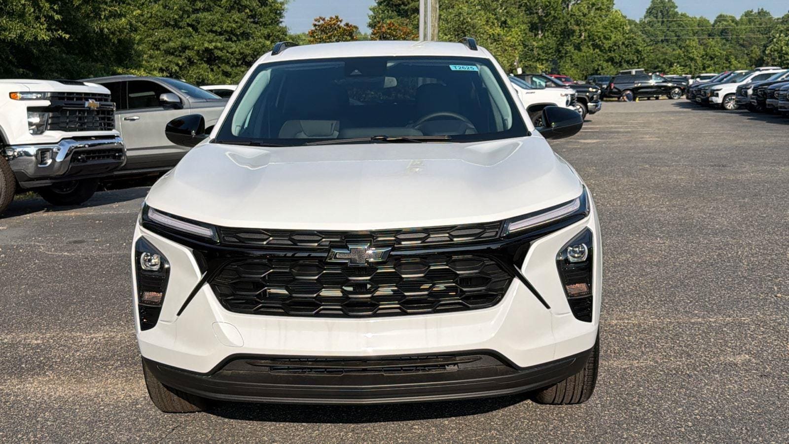 New 2026 Chevrolet Trax LT w/ Driver Confidence Package FWD image 2