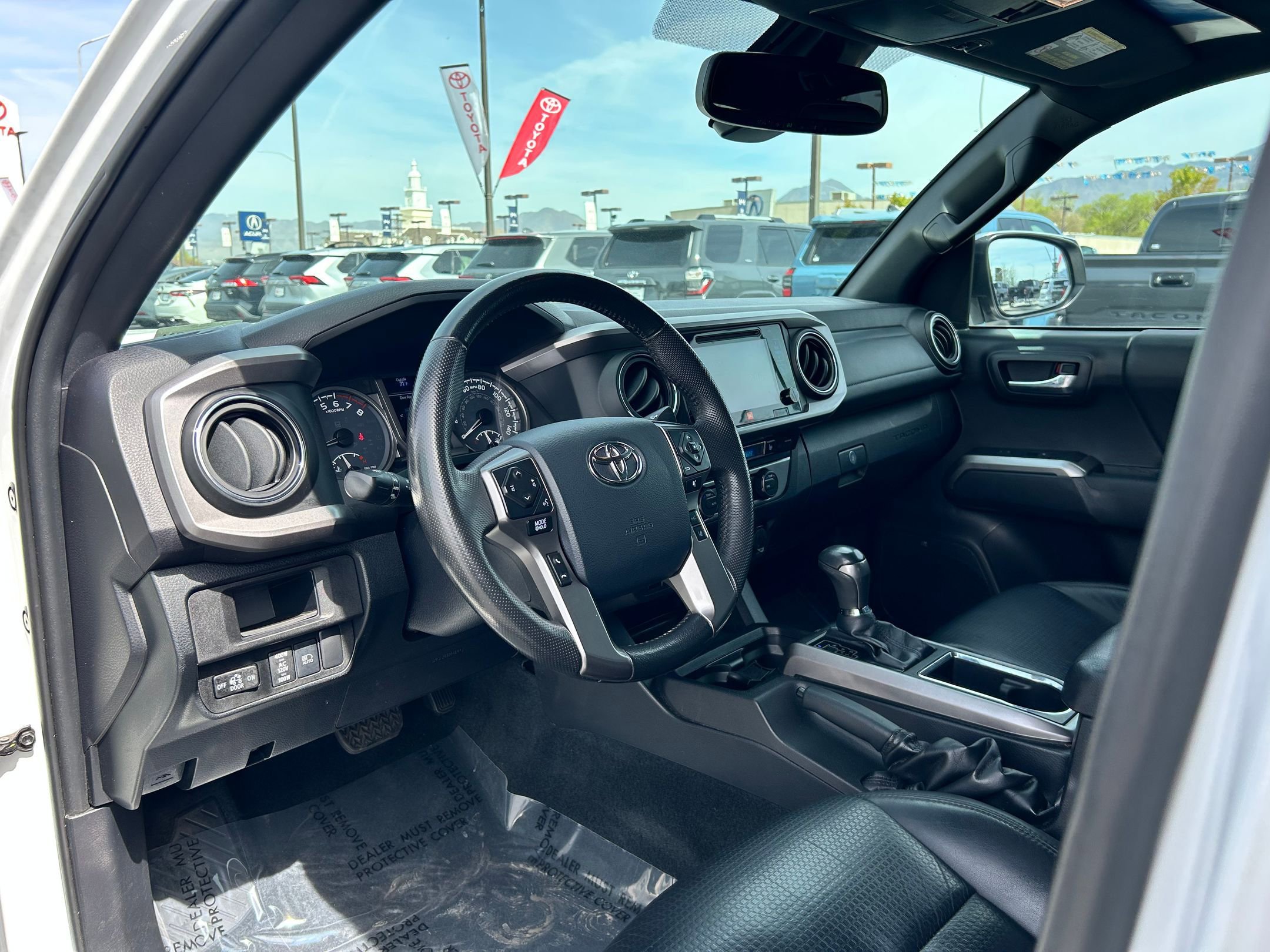 Used 2019 Toyota Tacoma Limited image 10