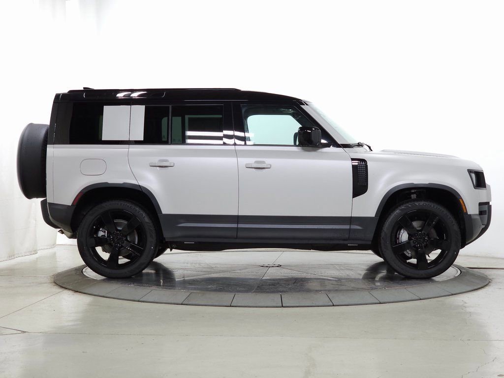 Used 2026 Land Rover Defender 110 S AWD/4WD image 7