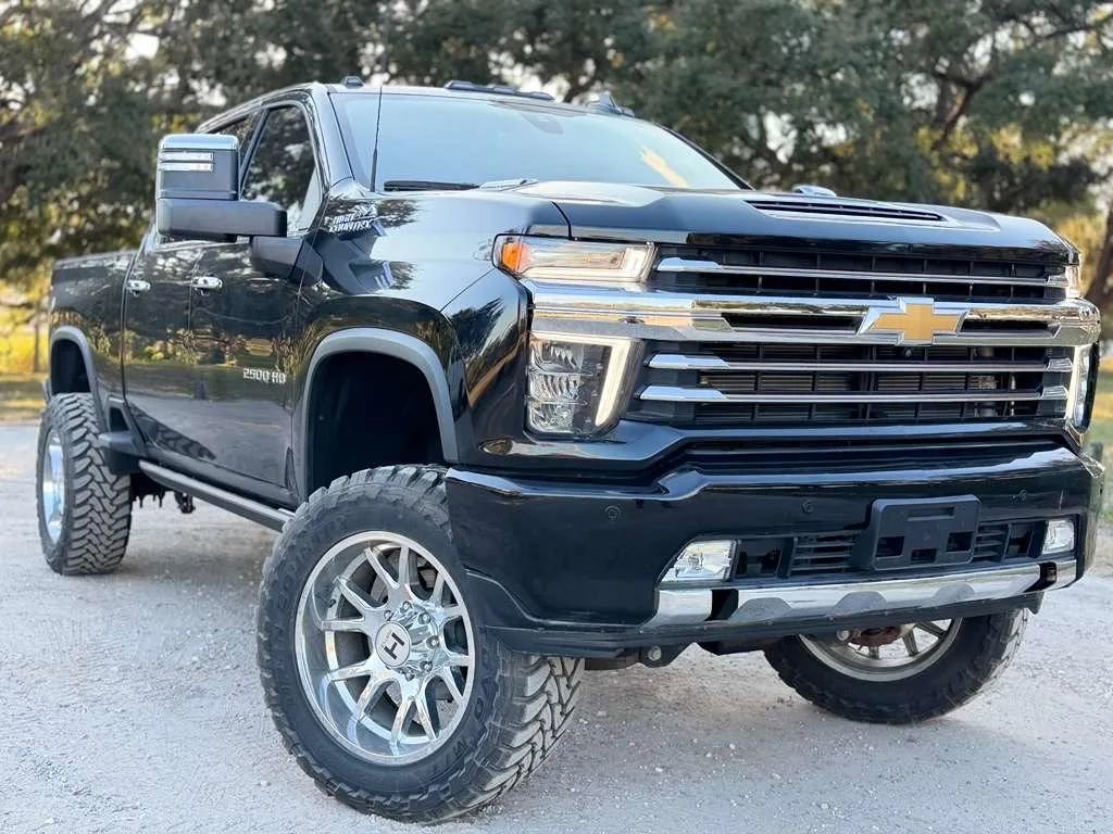 Used 2023 Chevrolet Silverado 2500 High Country w/ Safety Package II image 49