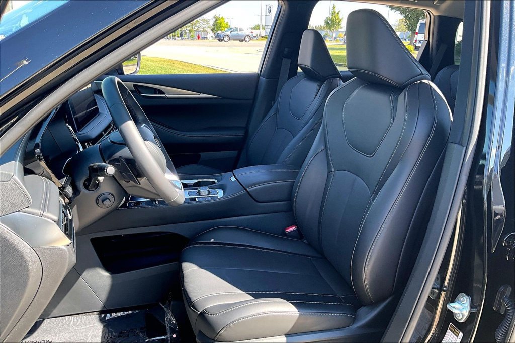 Certified 2027 INFINITI QX60 Luxe w/ Cargo Package AWD/4WD image 15