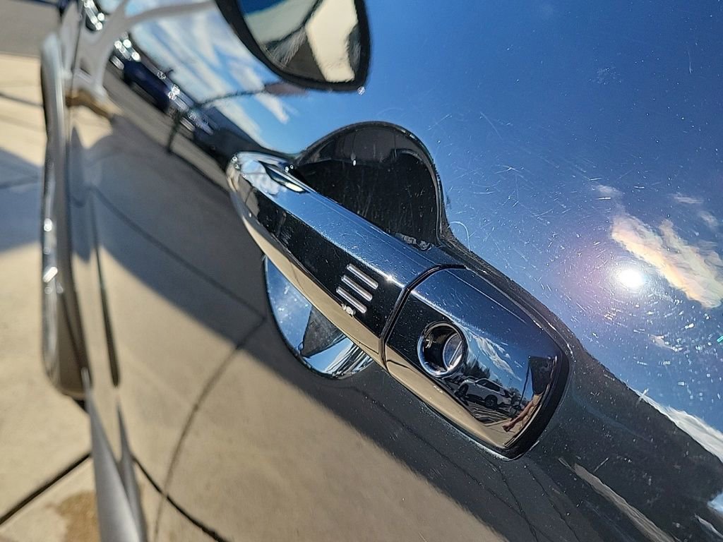 Used 2024 Nissan Pathfinder SL image 10