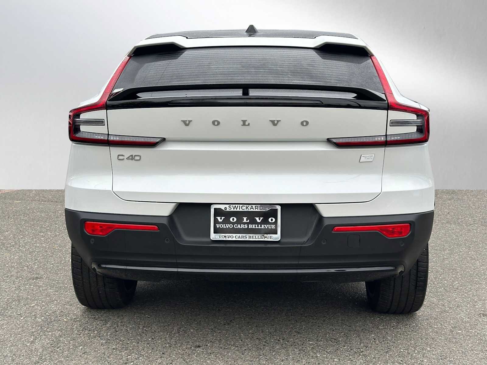 Certified 2023 Volvo C40 P8 Recharge Ultimate image 4