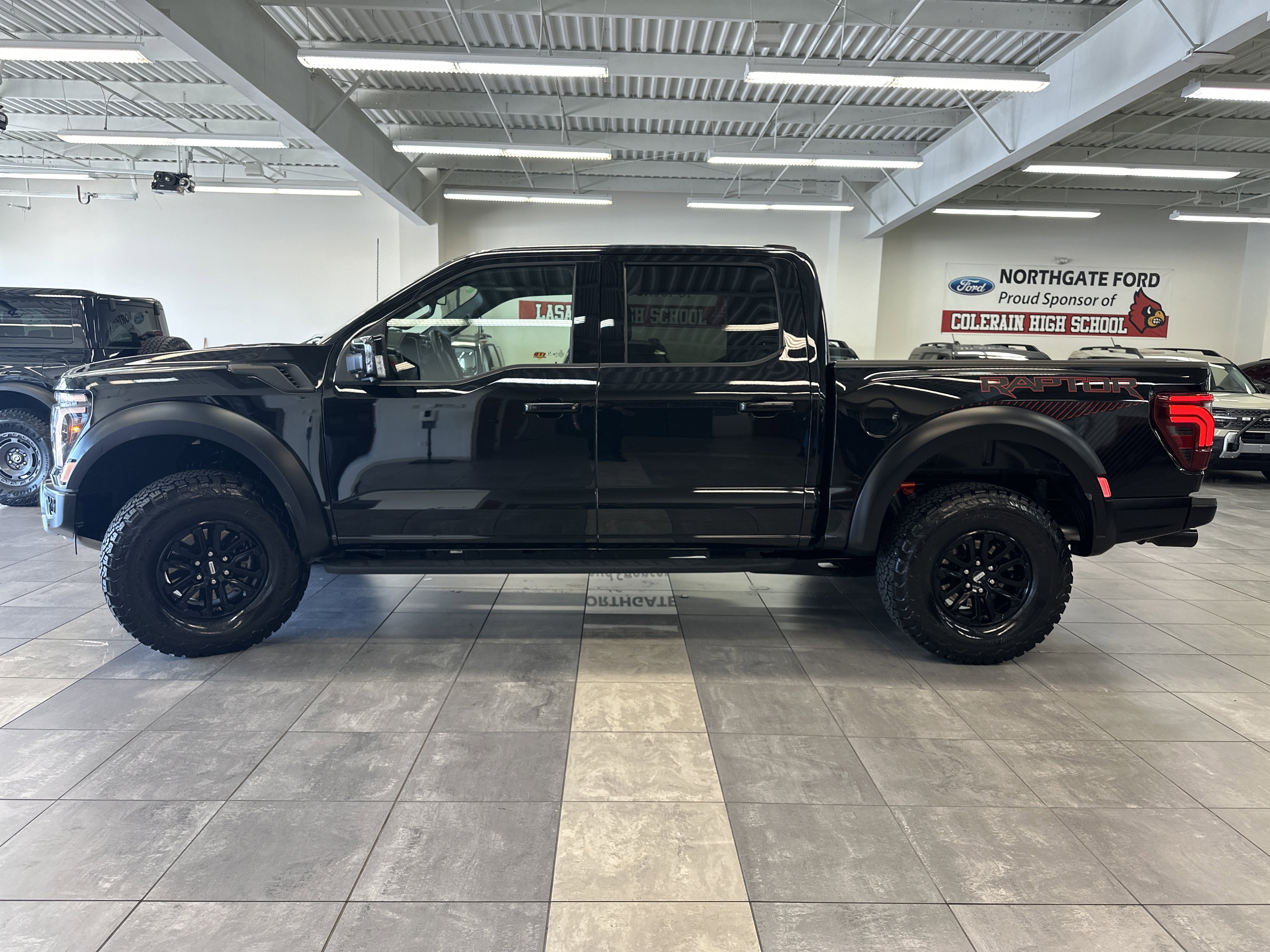 Used 2025 Ford F150 Raptor image 17