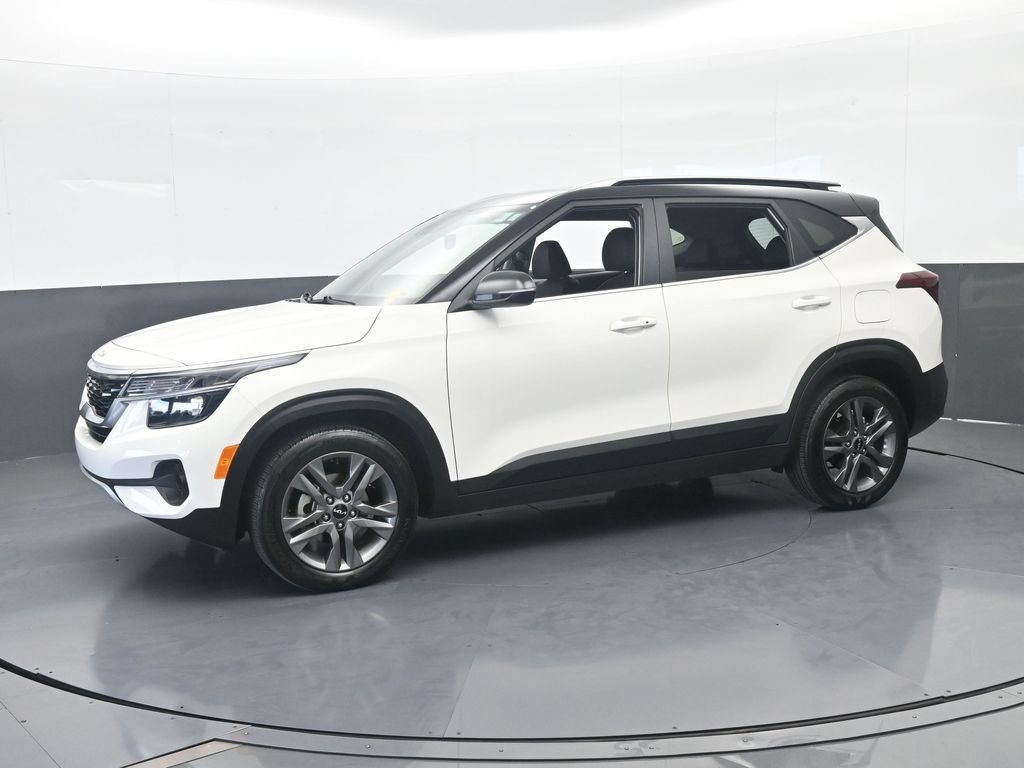 Used 2023 Kia Seltos S FWD image 2