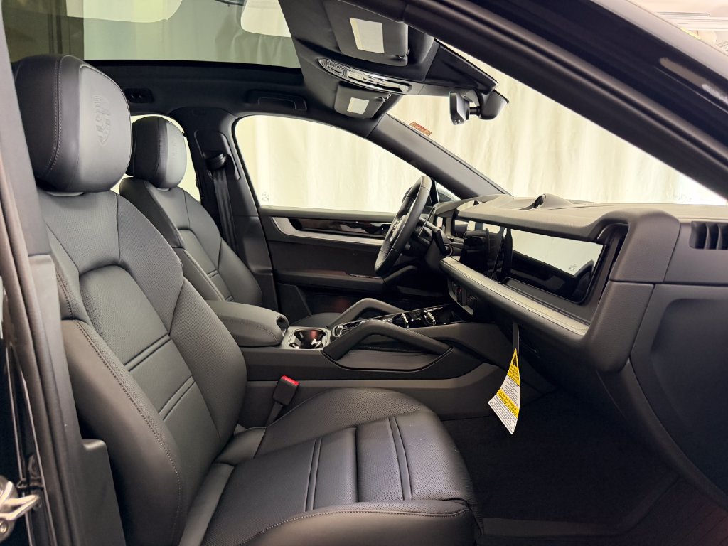 New 2026 Porsche Cayenne S AWD/4WD image 16