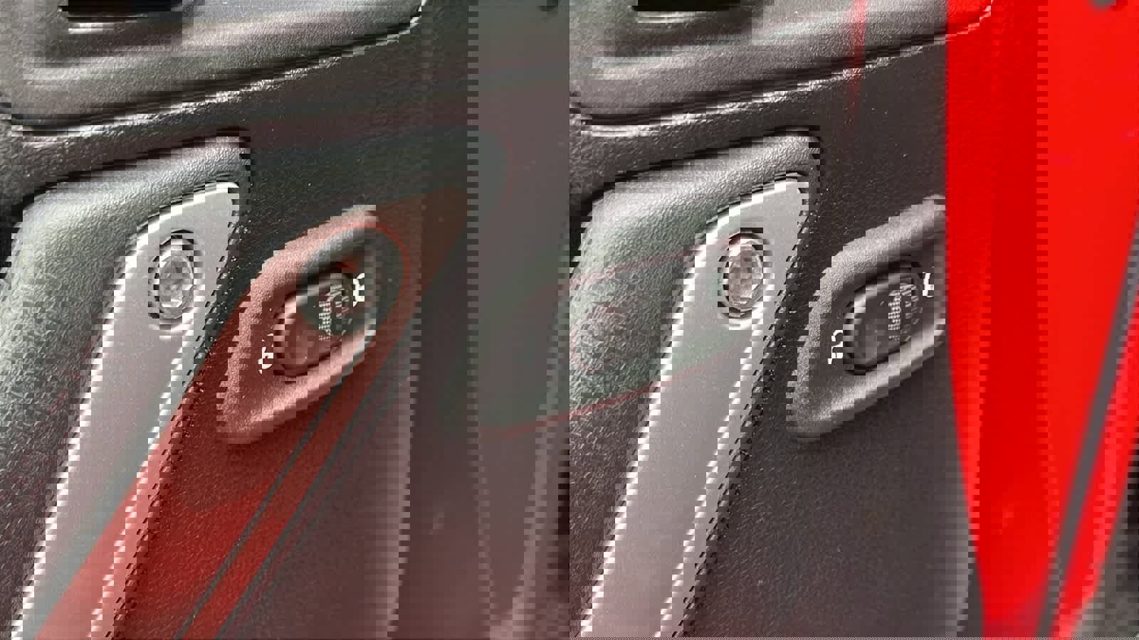 Used 2015 Jeep Wrangler Freedom Edition image 23