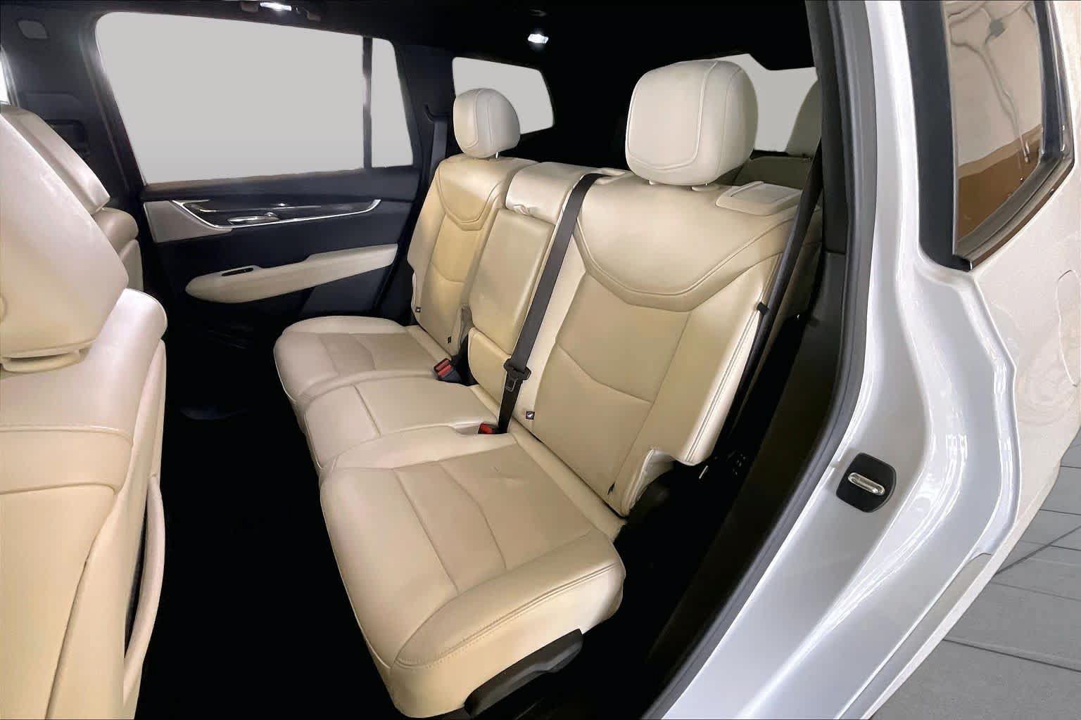 Used 2020 Cadillac XT6 Sport AWD/4WD image 19