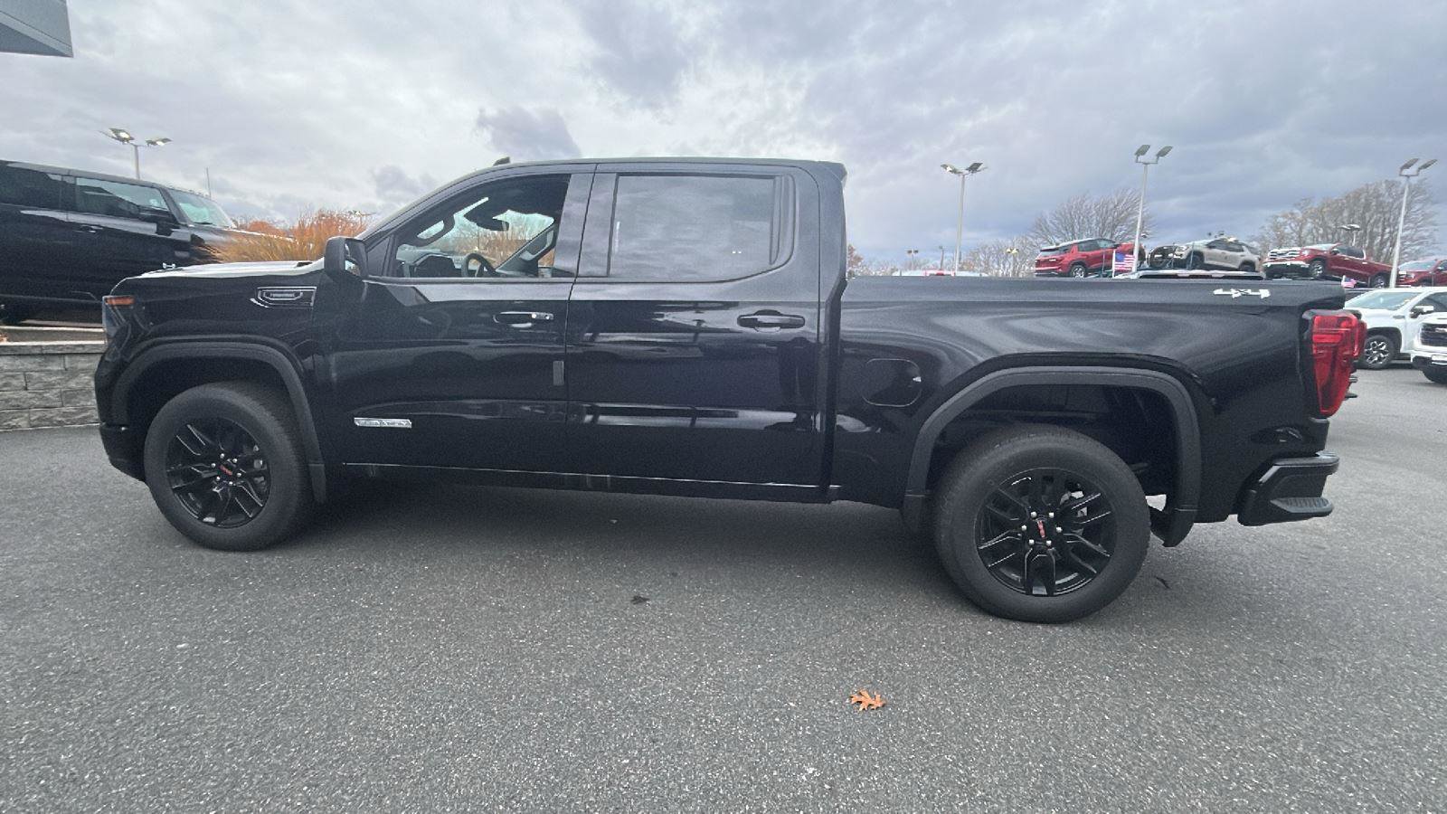 New 2026 GMC Sierra 1500 Elevation image 4