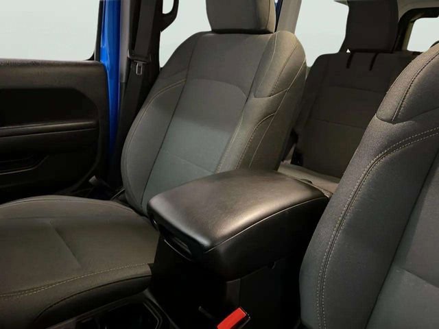 Used 2024 Jeep Wrangler Unlimited AWD/4WD image 9