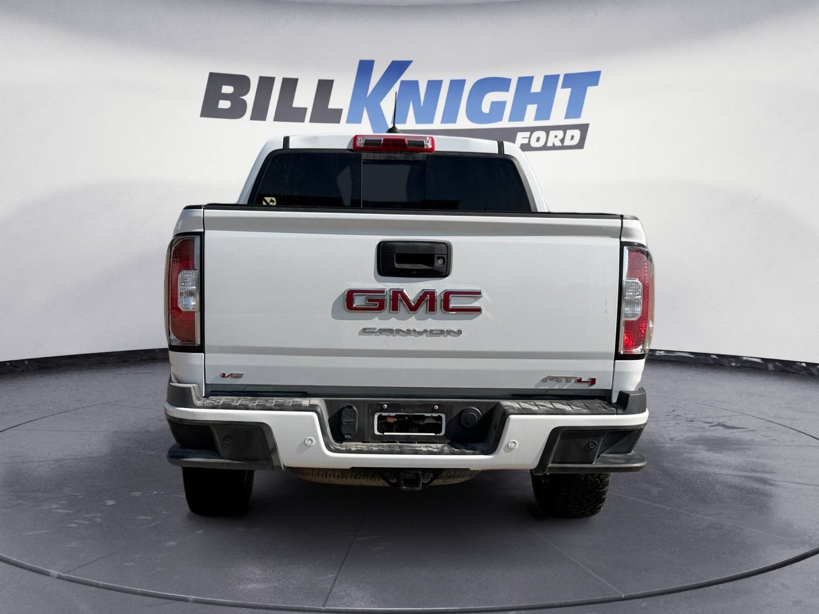 Used 2022 GMC Canyon AT4 w/ Trailering Package AWD/4WD image 4