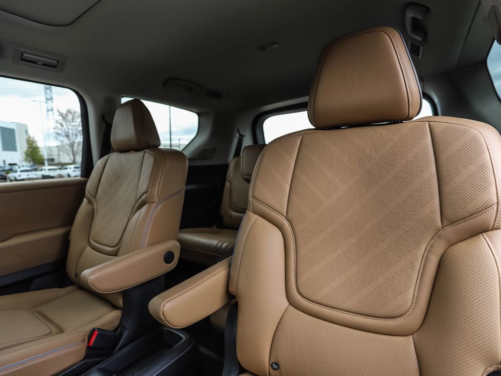 Used 2025 INFINITI QX80 Luxe AWD/4WD image 23
