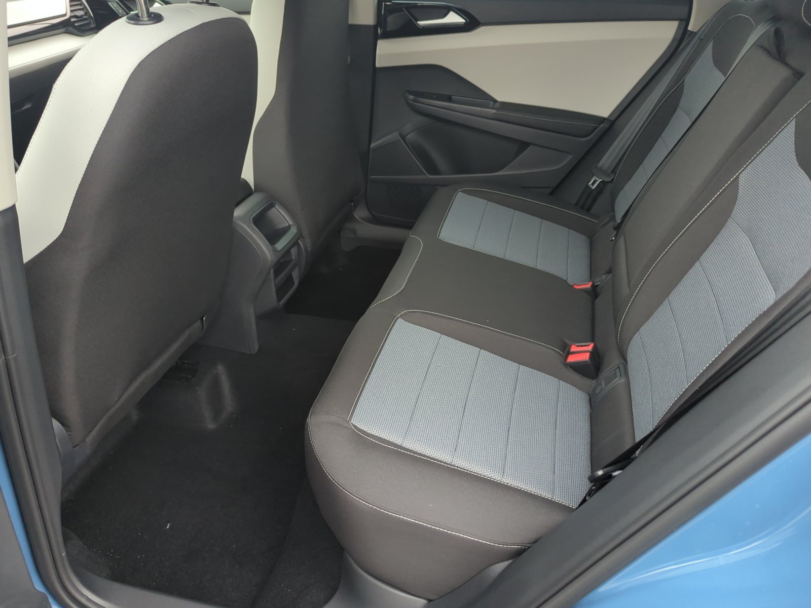 New 2026 Volkswagen Taos S FWD image 17