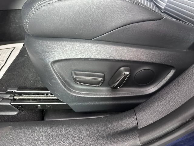 Used 2025 Toyota Corolla XSE FWD image 20