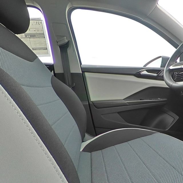 Used 2025 Volkswagen Taos S FWD image 18