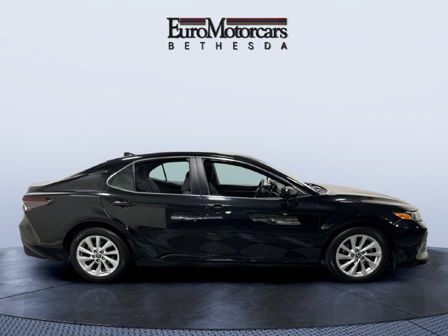 Used 2021 Toyota Camry LE w/ Carpet Mat Package (TMS) FWD image 6