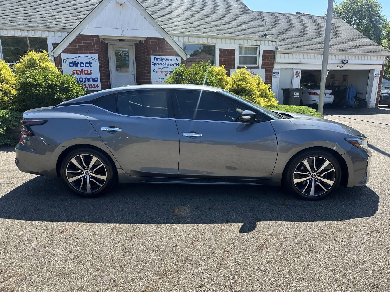 Used 2020 Nissan Maxima 3.5 SV w/ Floor Mat Group FWD image 9