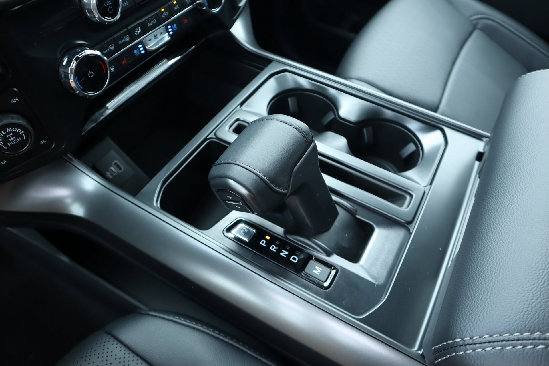 New 2025 Ford F150 Lariat w/ FX4 Off-Road Package image 9