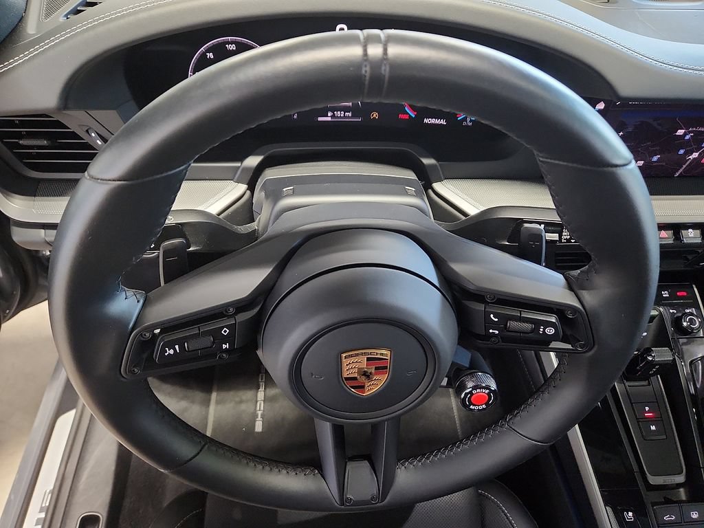 Certified 2025 Porsche 911 Carrera RWD image 18