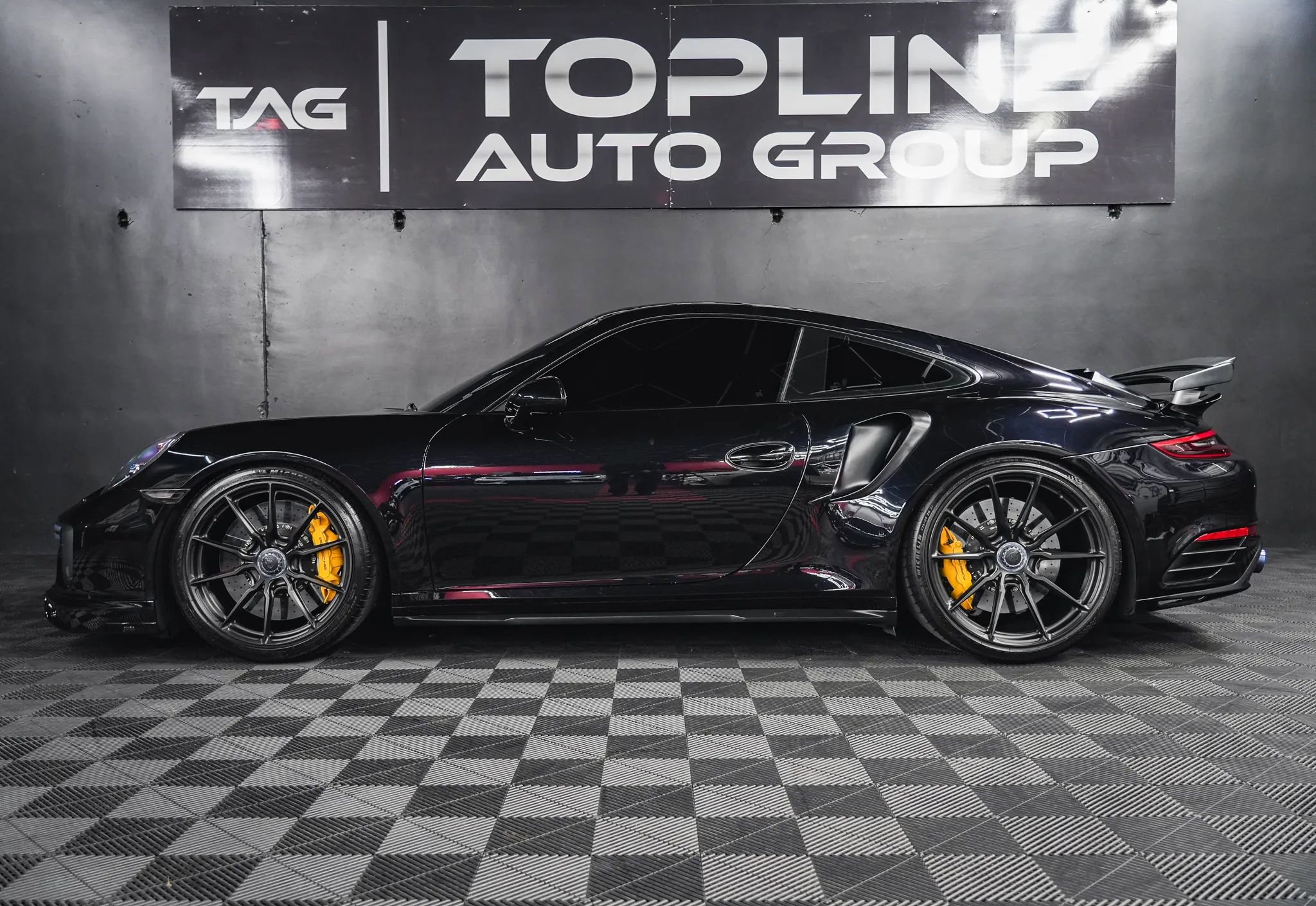 Used 2015 Porsche 911 Turbo S AWD/4WD image 31