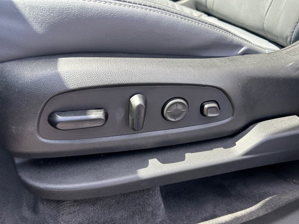 Used 2020 Buick Enclave Premium w/ Surround and Sites Package image 16
