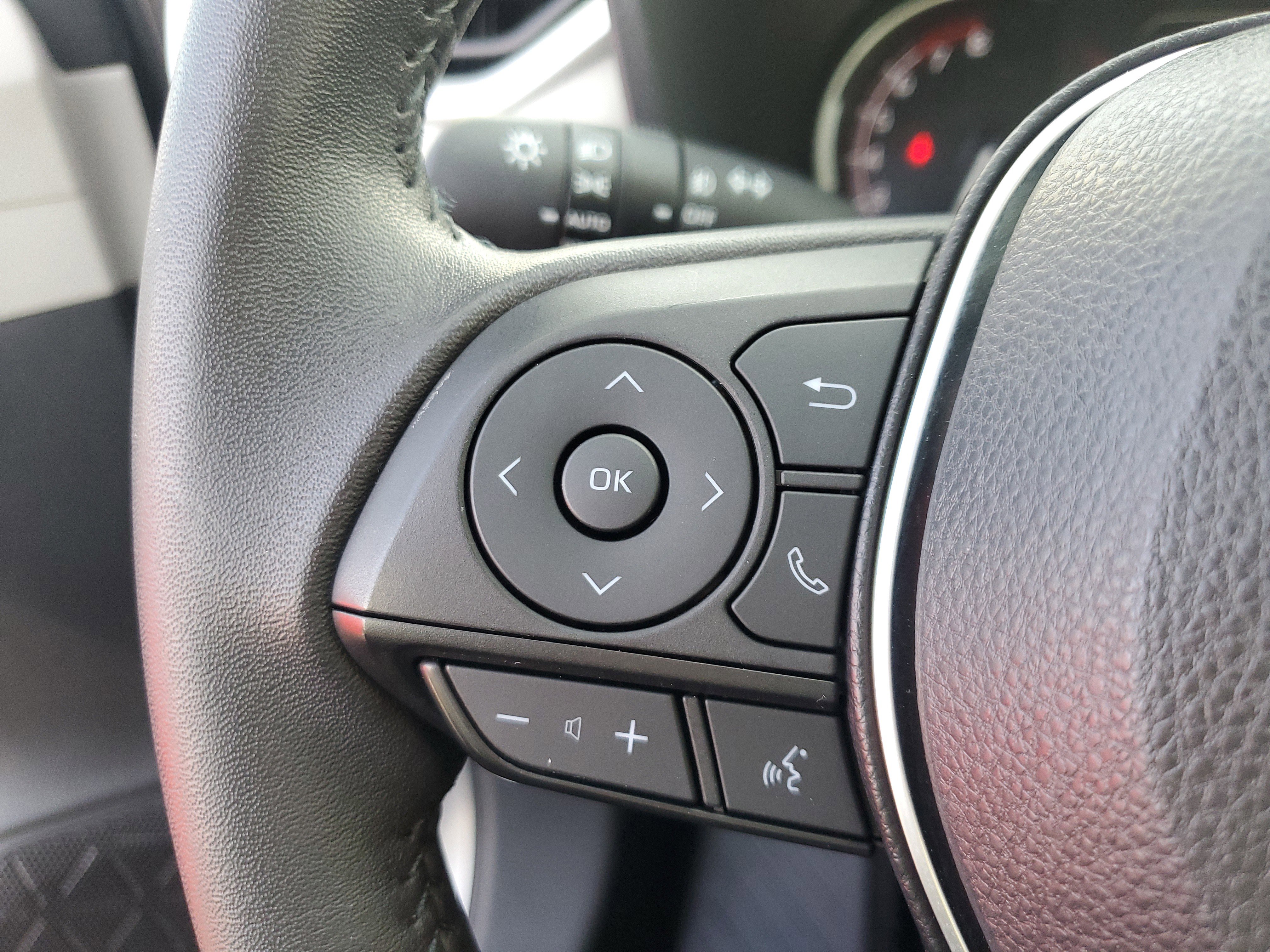 Used 2024 Toyota RAV4 XLE Premium image 27