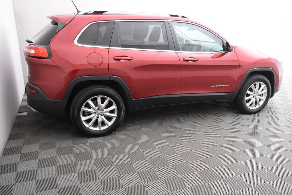 Used 2015 Jeep Cherokee Limited w/ Trailer Tow Group AWD/4WD image 4