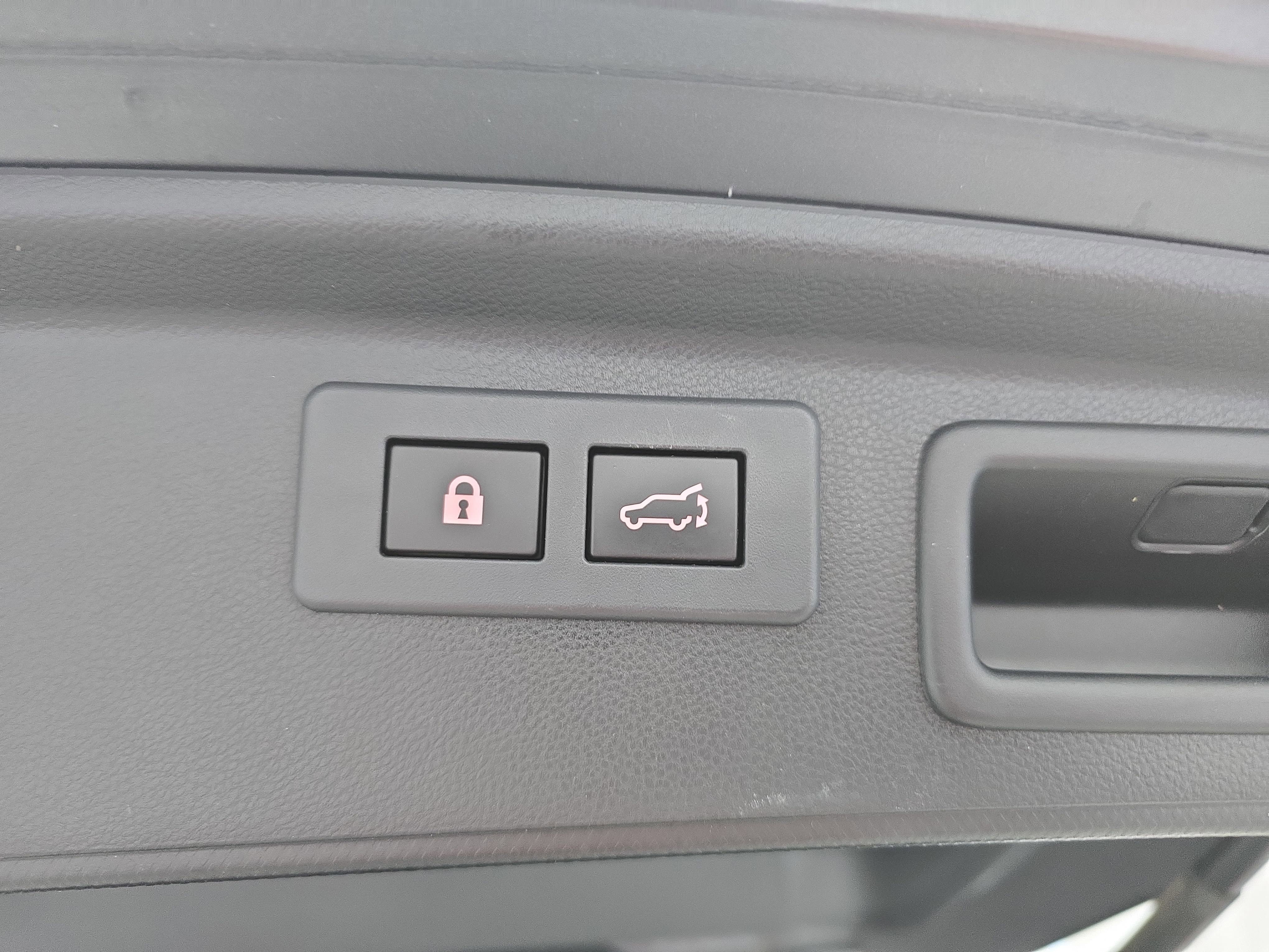 Used 2020 Subaru Forester Premium image 13