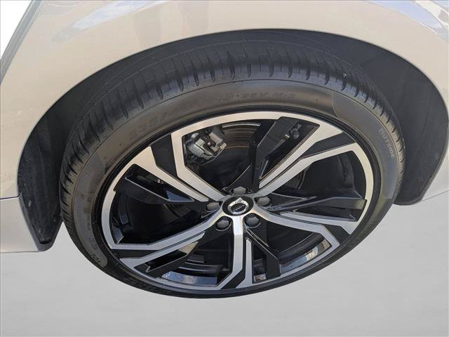 Used 2024 Volvo S60 B5 Plus FWD image 20