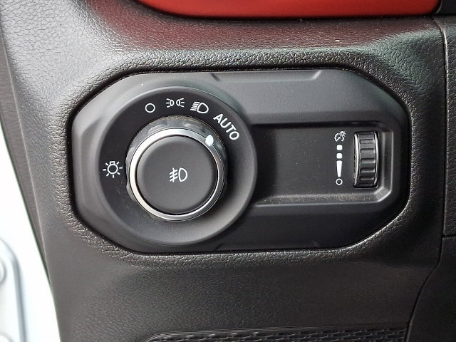 Used 2023 Jeep Wrangler Unlimited Rubicon w/ LED Lighting Group AWD/4WD image 28