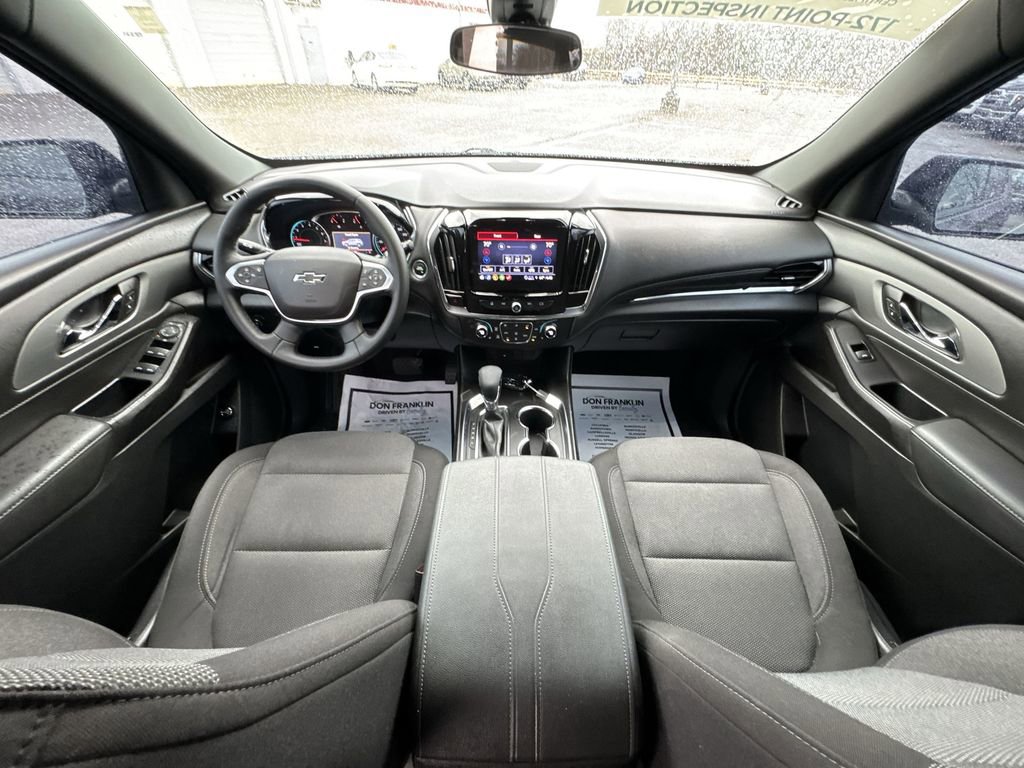 Used 2023 Chevrolet Traverse LT image 21