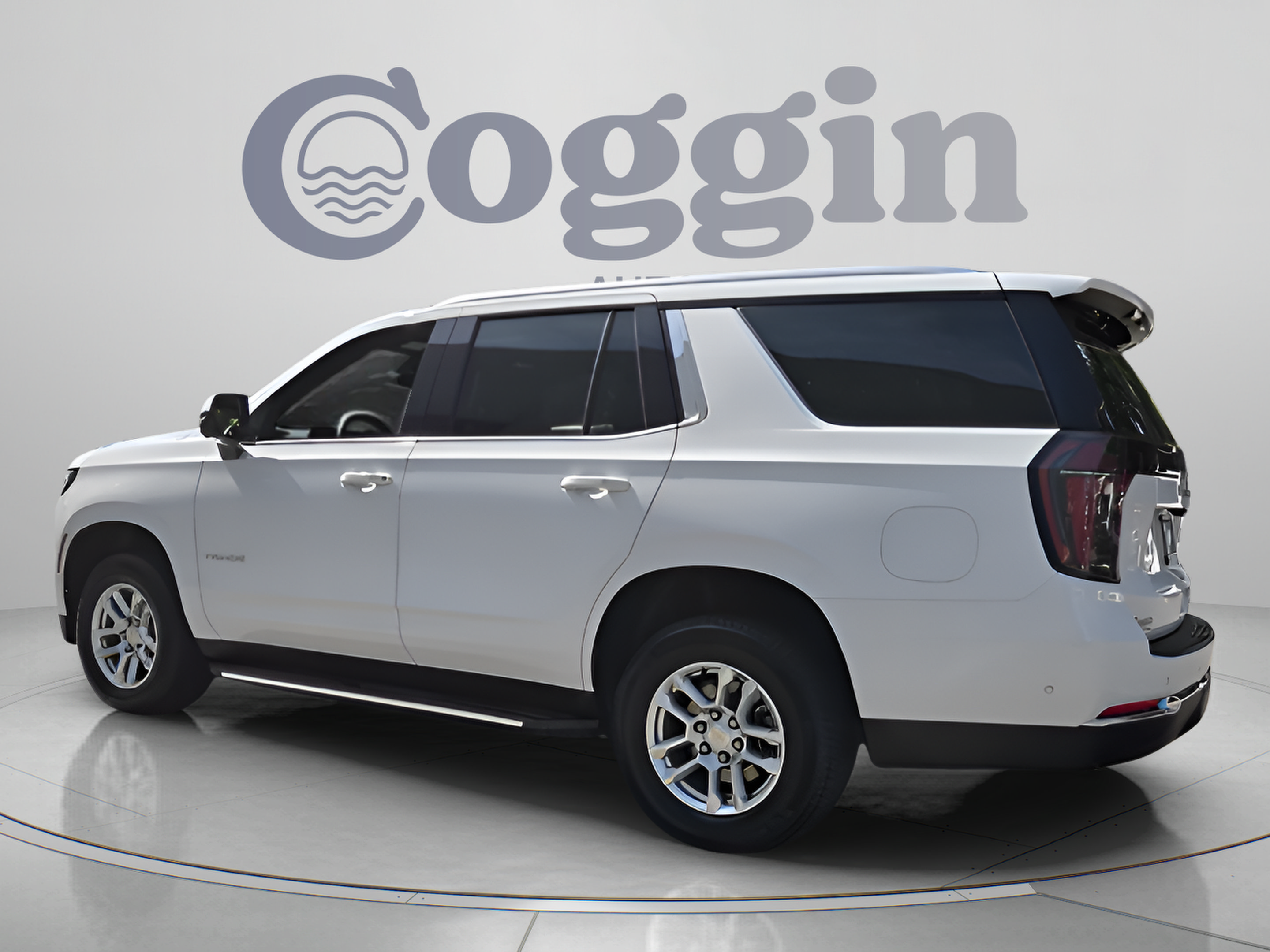 Used 2025 Chevrolet Tahoe LT AWD/4WD image 3