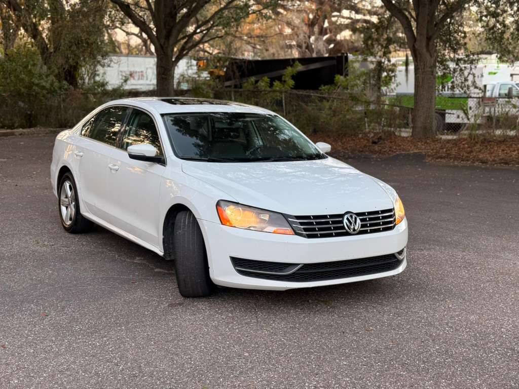 Used 2013 Volkswagen Passat TDI SE FWD image 3