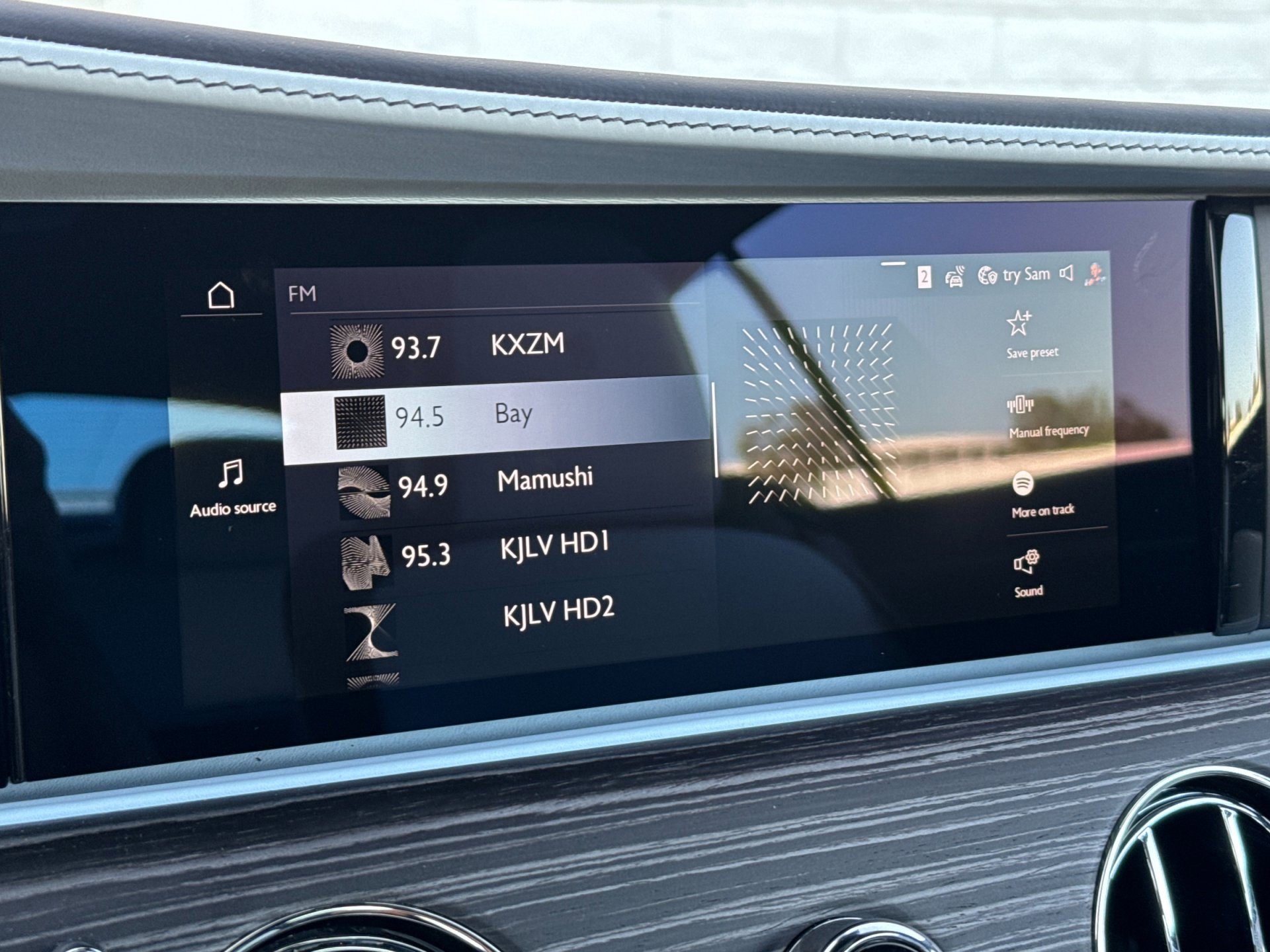 Certified 2025 Rolls-Royce Spectre w/ Leather Finishing Pack image 18