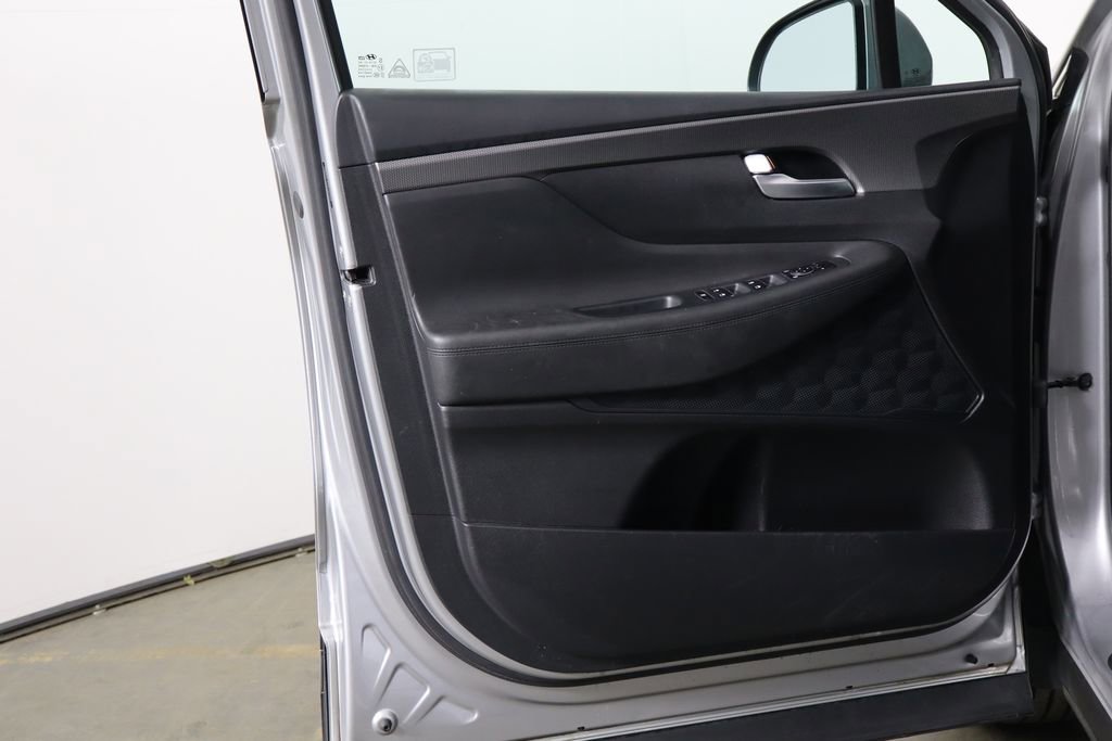 Used 2020 Hyundai Santa Fe SE image 20