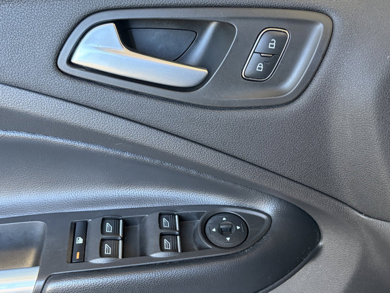 Used 2019 Ford Escape SE FWD image 20