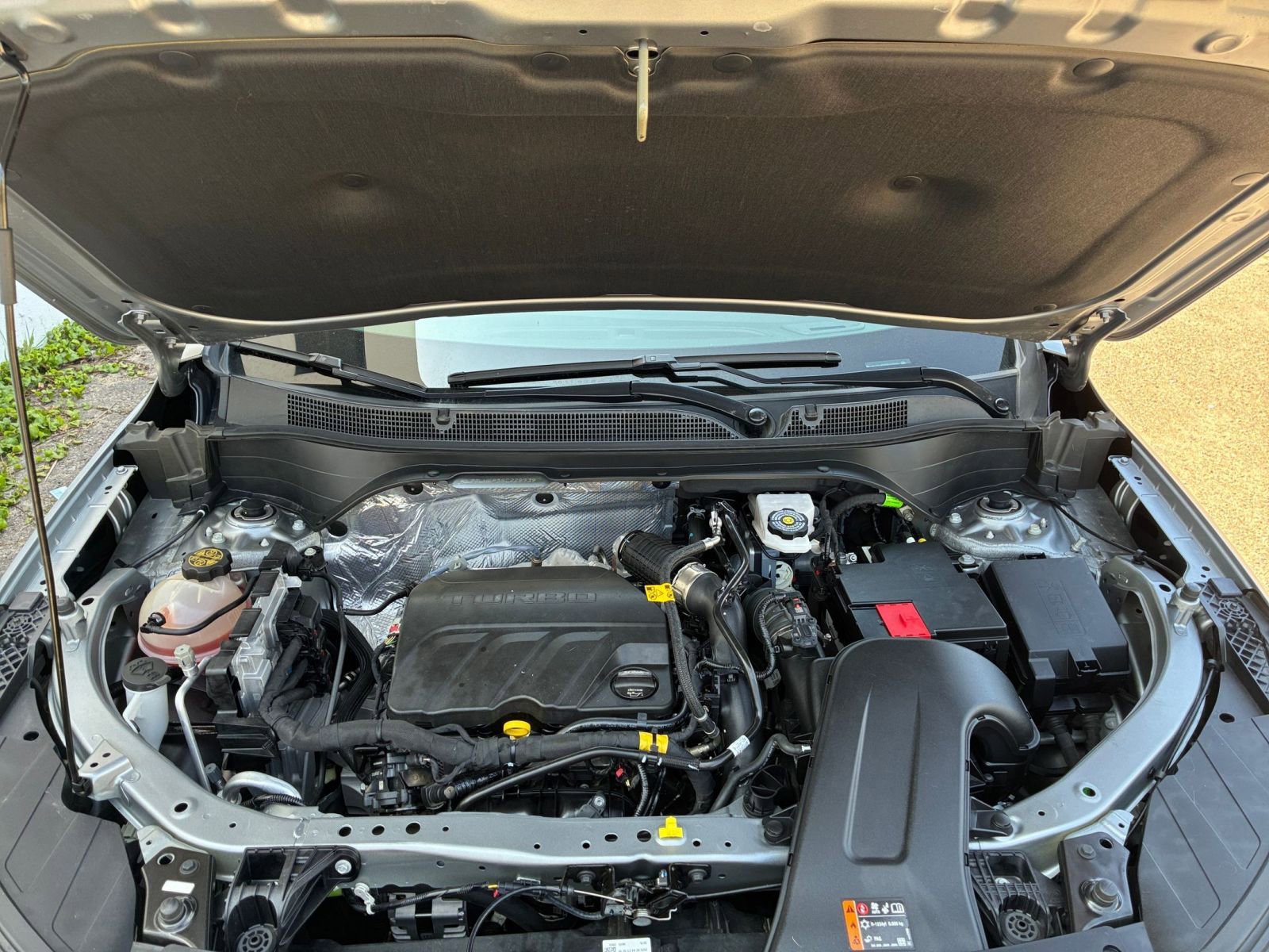 Used 2025 Chevrolet Trax LT image 31