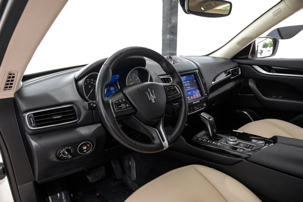 Used 2019 Maserati Levante image 3