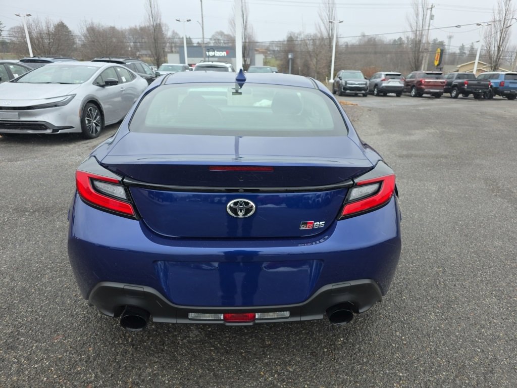 Certified 2024 Toyota GR86 6-Speed Manual image 5