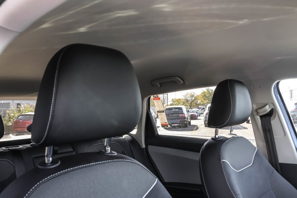 Used 2024 Volkswagen Taos SE image 37