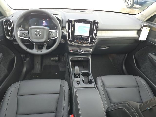 New 2026 Volvo XC40 B5 Core w/ Climate Package AWD/4WD image 20