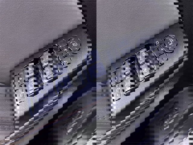 Used 2019 Chevrolet Suburban LT image 24