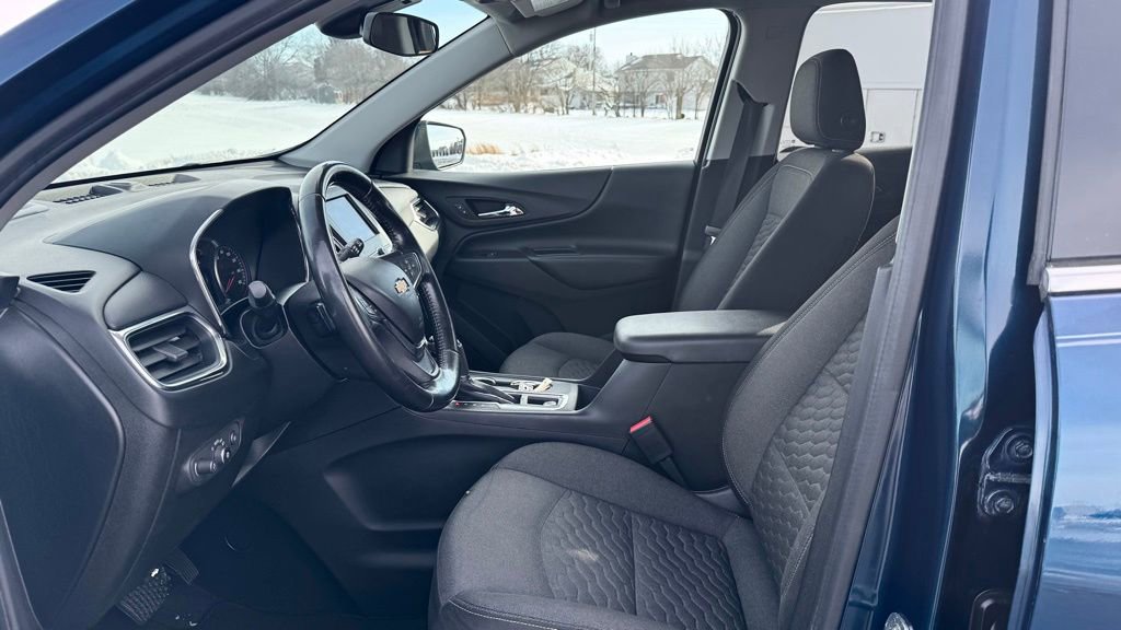 Used 2020 Chevrolet Equinox LT w/ Driver Convenience Package image 10