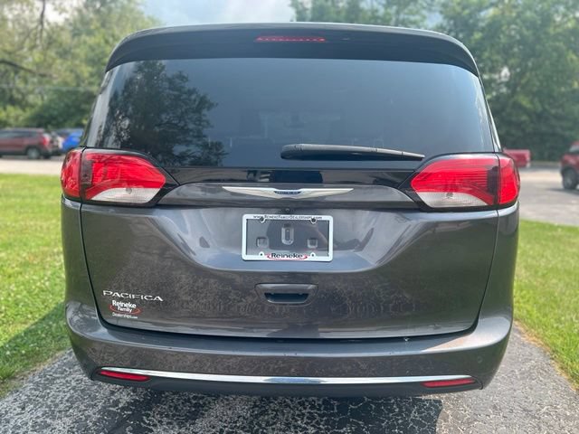 Used 2019 Chrysler Pacifica Touring-L FWD image 8