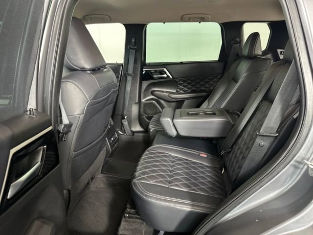Used 2023 Mitsubishi Outlander SEL image 25