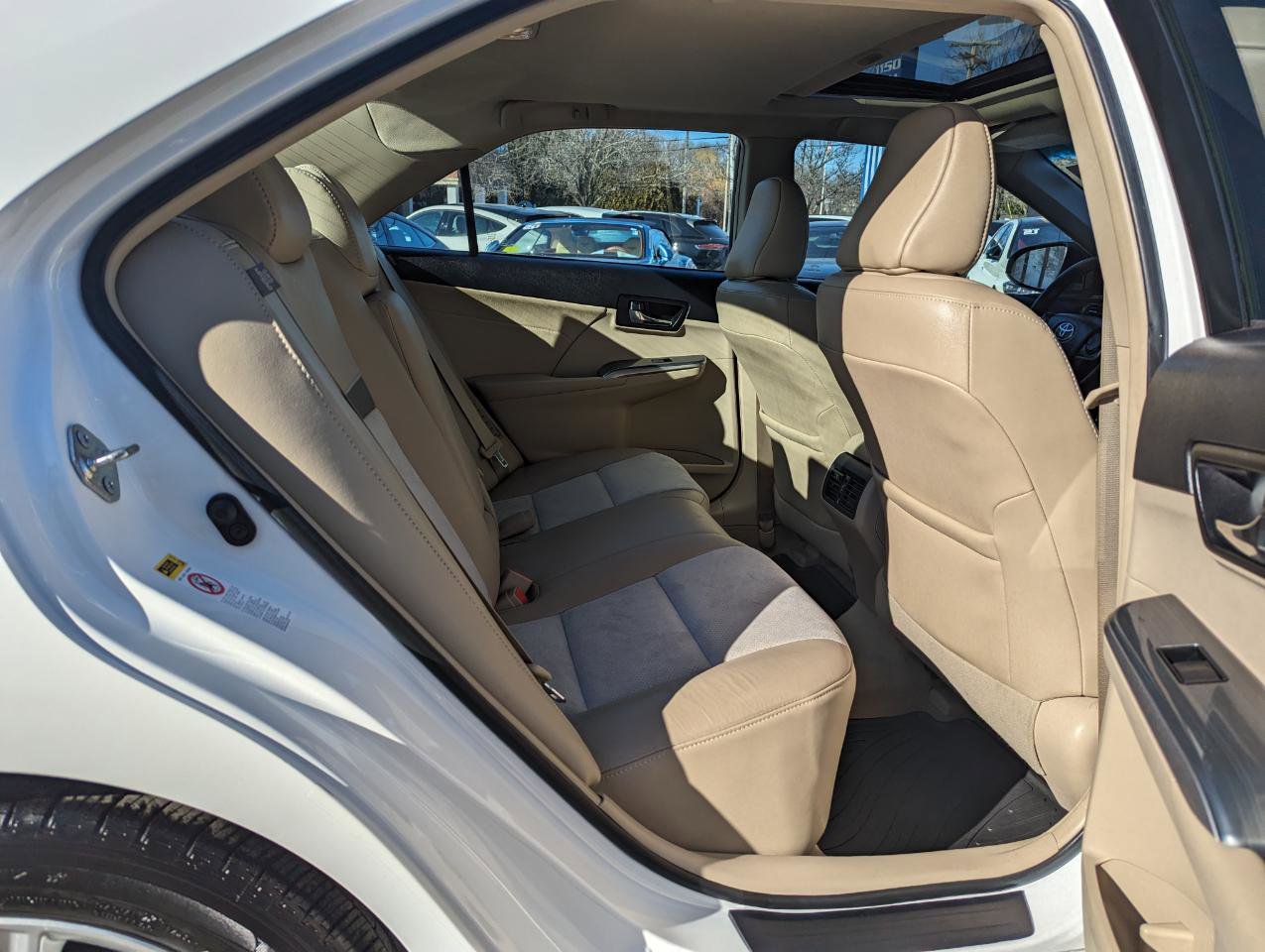 Used 2013 Toyota Camry XLE w/ Leather Pkg image 37