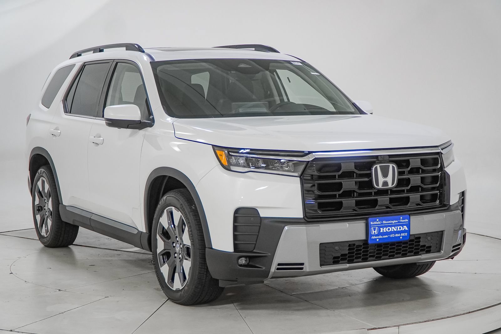 New 2026 Honda Pilot Touring image 16
